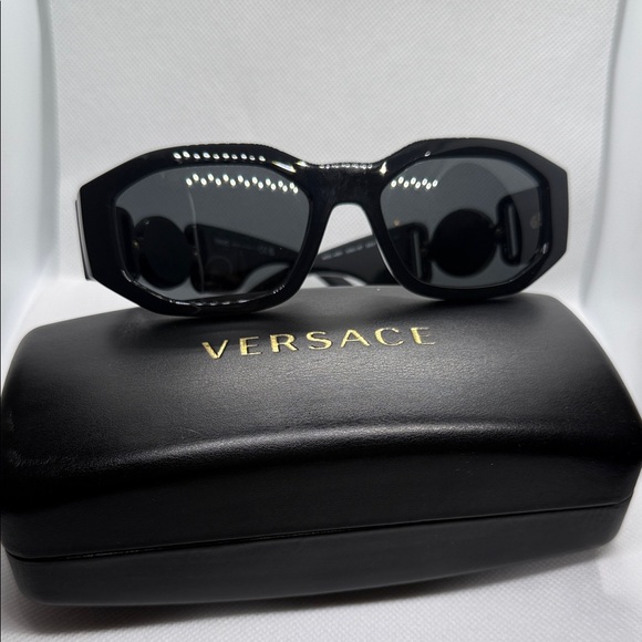 Versace Other - Versace Black Sunglasses Unisex